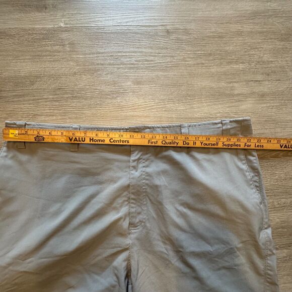 Callaway Golf Shorts 44 Light Gray - Picture 6 of 7